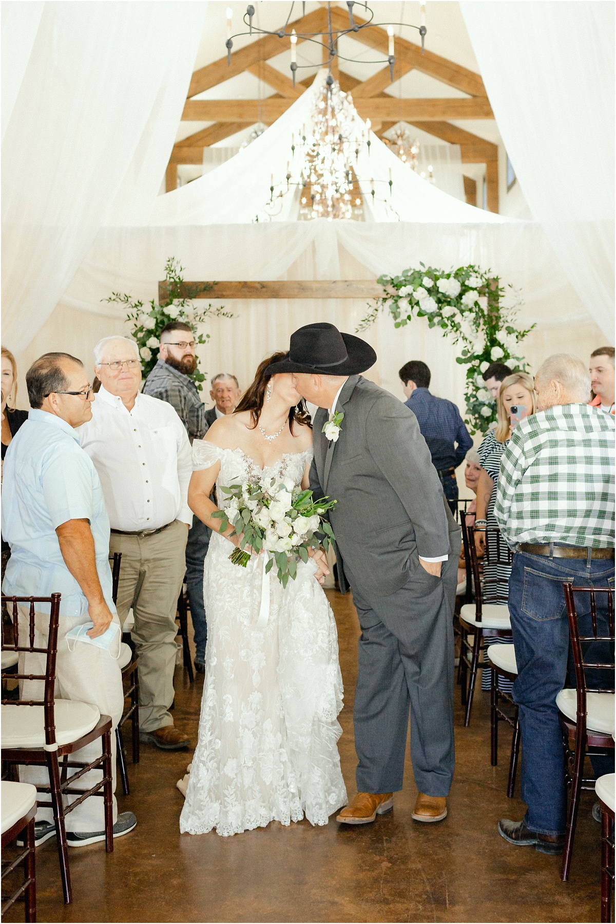 Wedding Ceremony at the Lodge at Country Inn Cottages