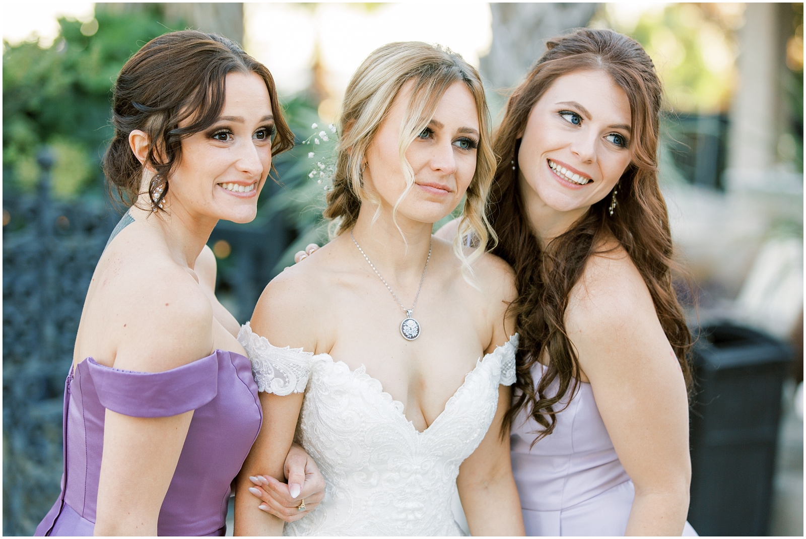bridesmaids-lavender-dresses