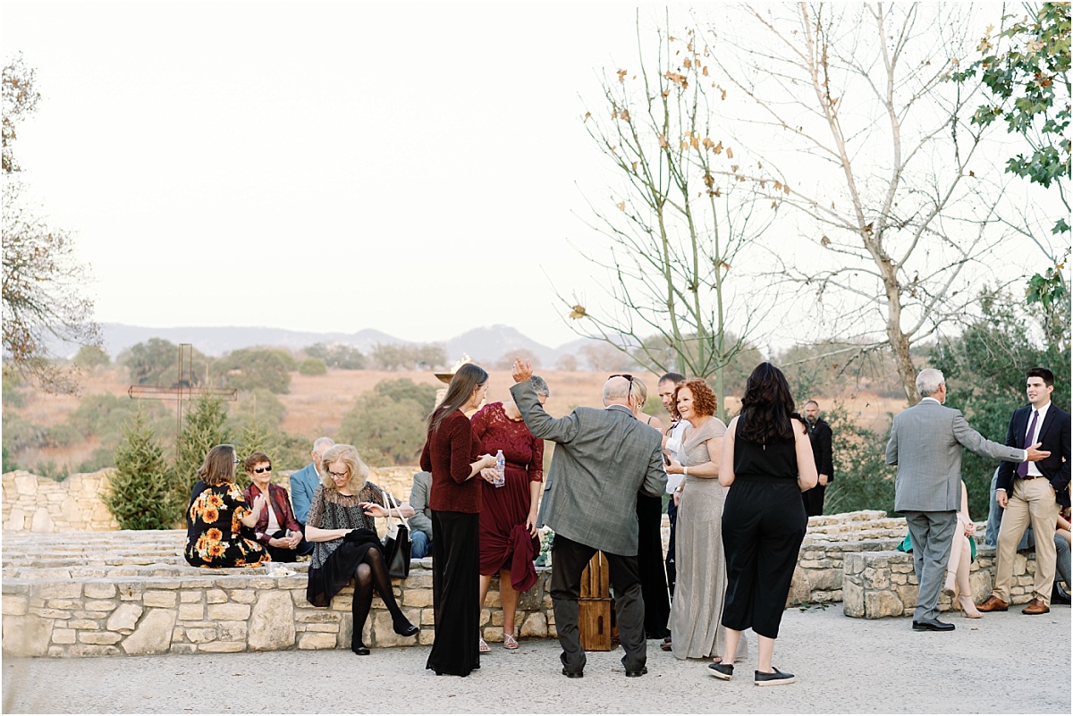 guests-mingling-at-reception-at-paniolo-ranch