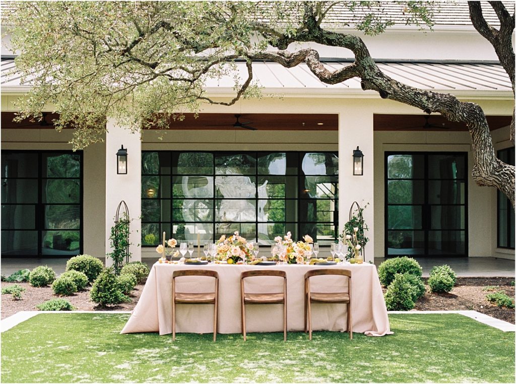 outdoor garden-inpsired wedding reception at The Arlo Austin, Texas